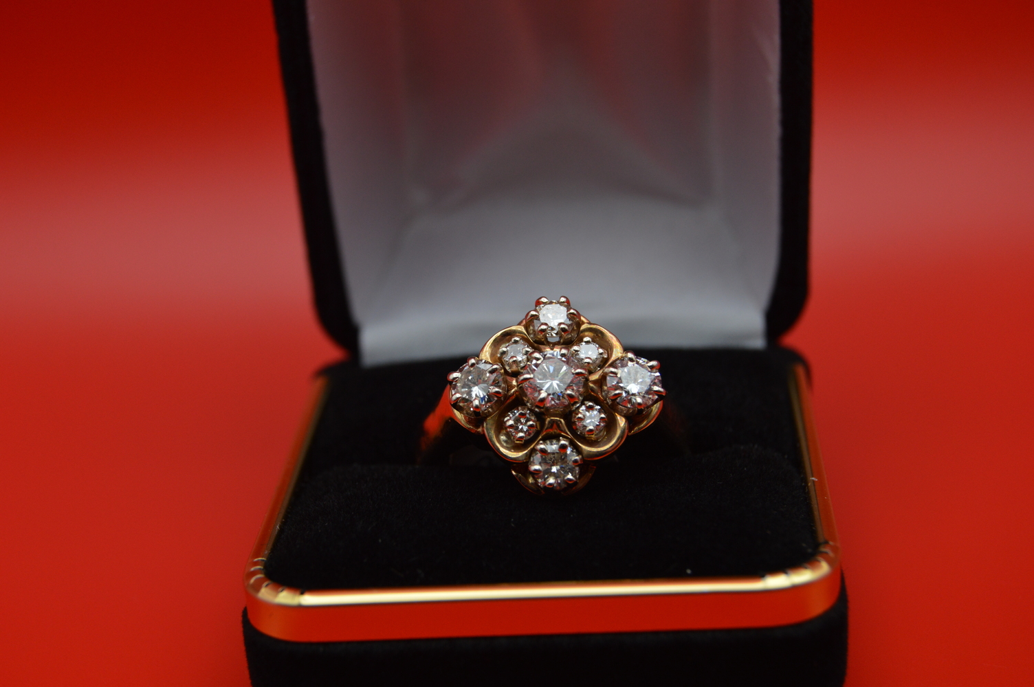  !4kt  Yellow Gold Cluster Diamond Ring