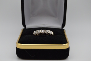  14kt band 5 Diamond Yellow  Gold 