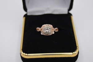  Beautiful 14kt Rose Gold Halo Engagement Ring Sz 5