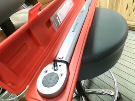 Tekton 24340 torque wrench in Case Mint