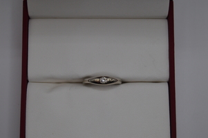  Very Cute vintage 18kt White Gold band with diamond.  Sale Price $249.00