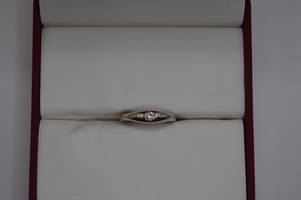  Very Cute vintage 18kt White Gold band with diamond.  Sale Price $249.00