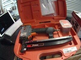 Paslode f16 Nailgun