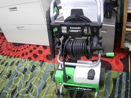 Kawasaki 2000 PSI PRessure Washer