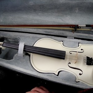 Violin White 4/4 Size