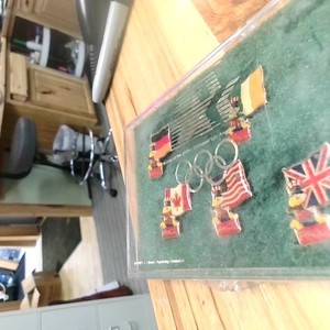 pin set Coke Set 1980