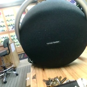 Harman/kardon b tooth Speaker
