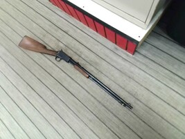 Winchester 1906 .22 Pump Rifle Year is 1910