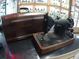 Singer Bz 9-8 Old Vintage Sewing Machine
