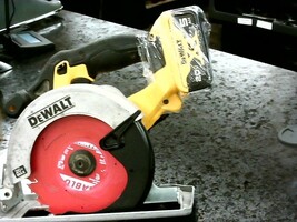 Dewalt Saw DCS 393 With Battery