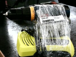 Ryobi P104 Includes battery and charger