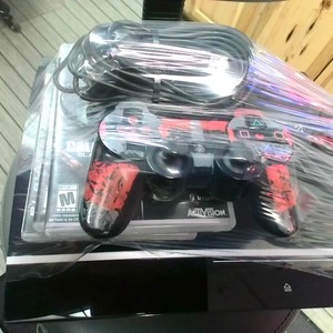 Sony PS4 Console Complete
