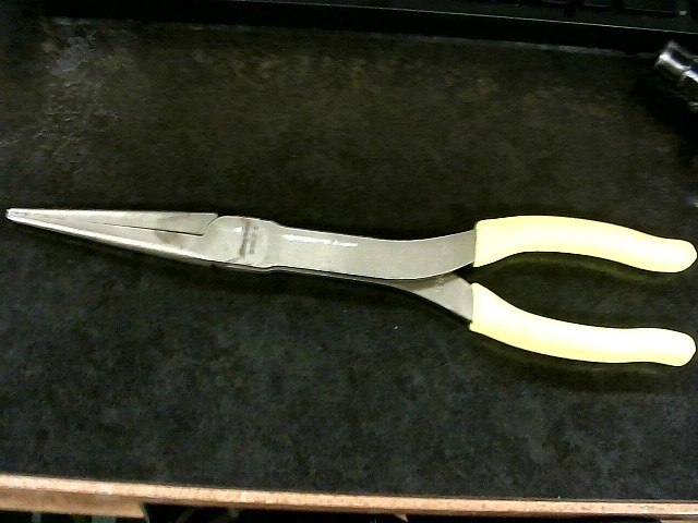Snap on 911ACF Soft Grip LONG Neck Needle Nose Pliers | Viking Gun & Pawn