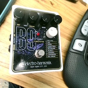 Electro Harmonix B9 Guitar Pedal