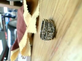  White Gold Solitaire Ring  Princess cut  center 